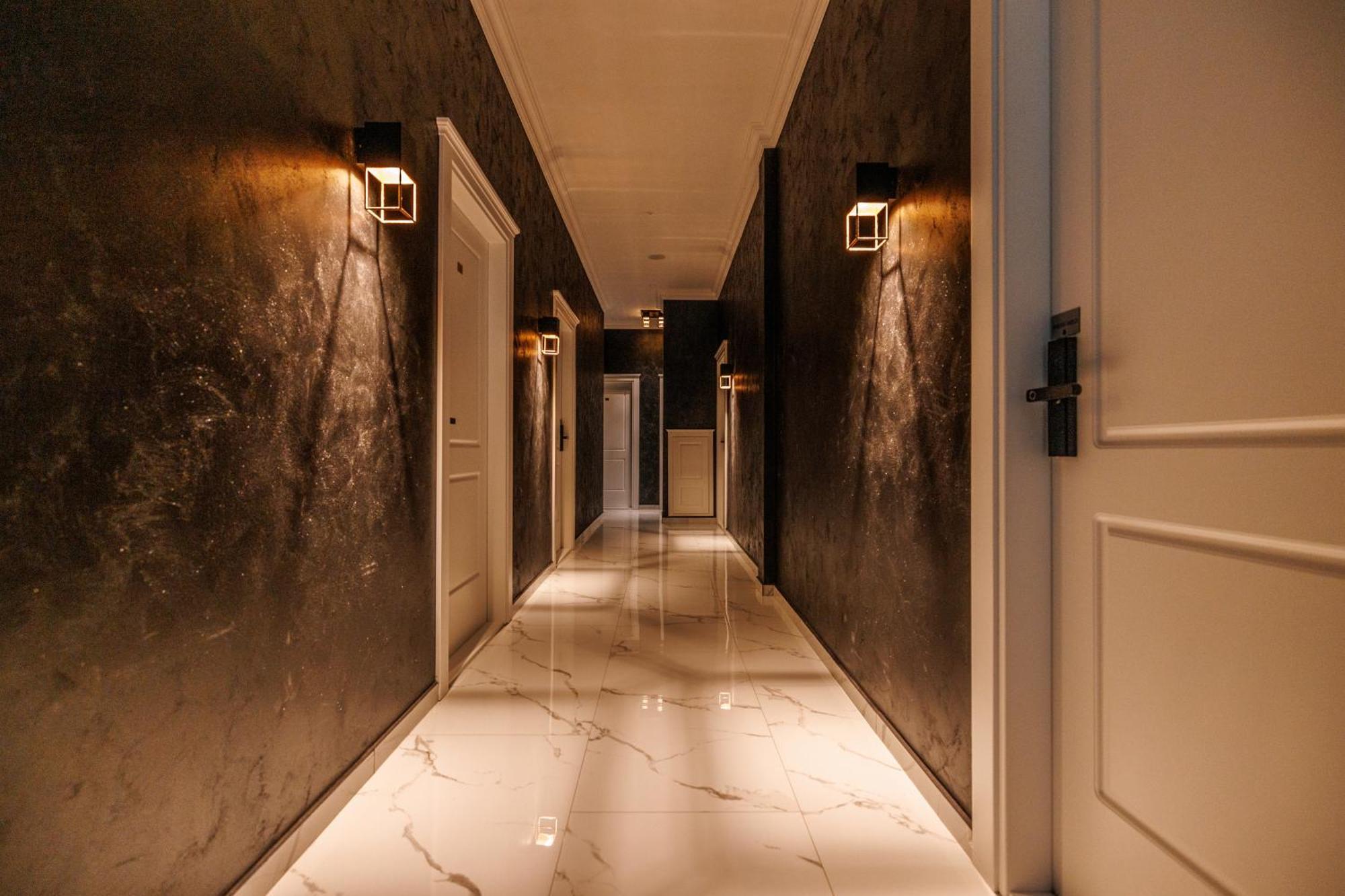 White Unique Apart Nikšić Exteriör bild